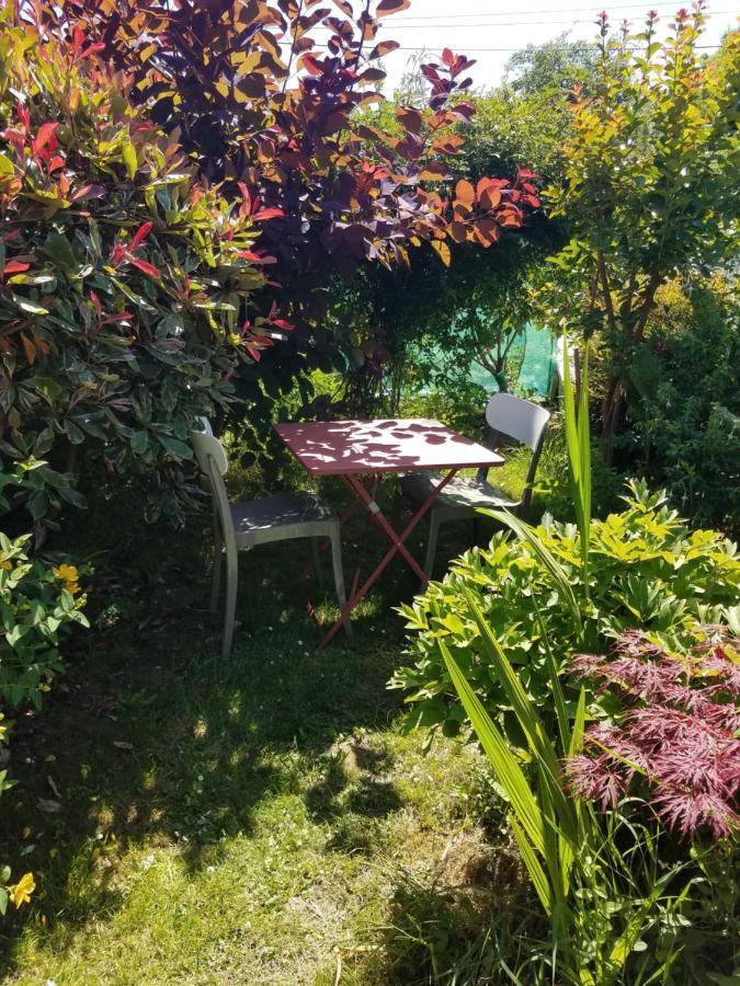 Petit logement dans un écrin de verdure Saint-Herblain Exterior foto